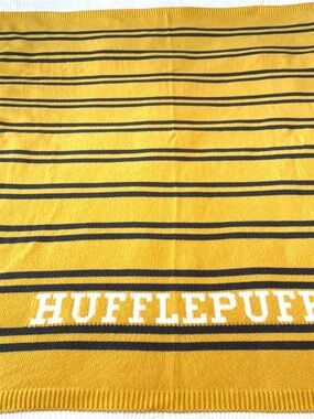 Pottery Barn PB Teen Harry Potter Hufflepuff Blanket Throw  50" x 60" Yellow EUC